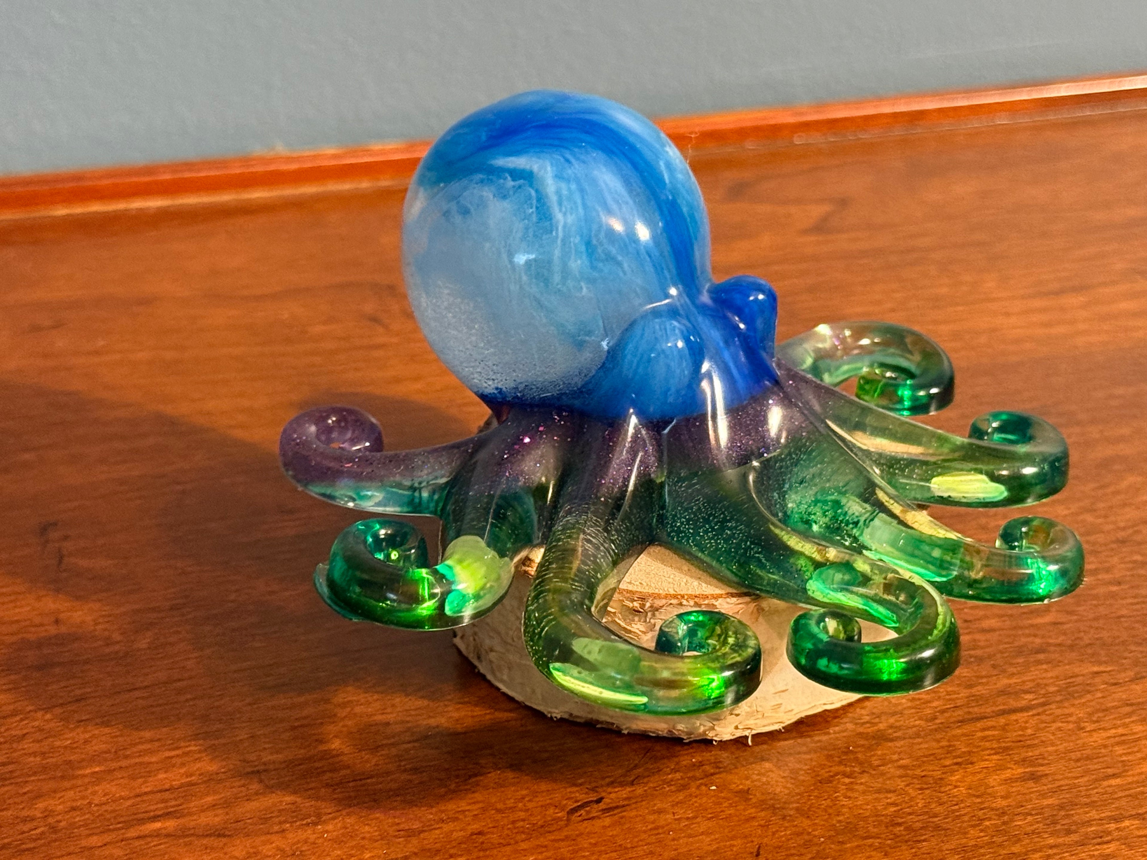 Spring Layered Cloud Resin Octopus