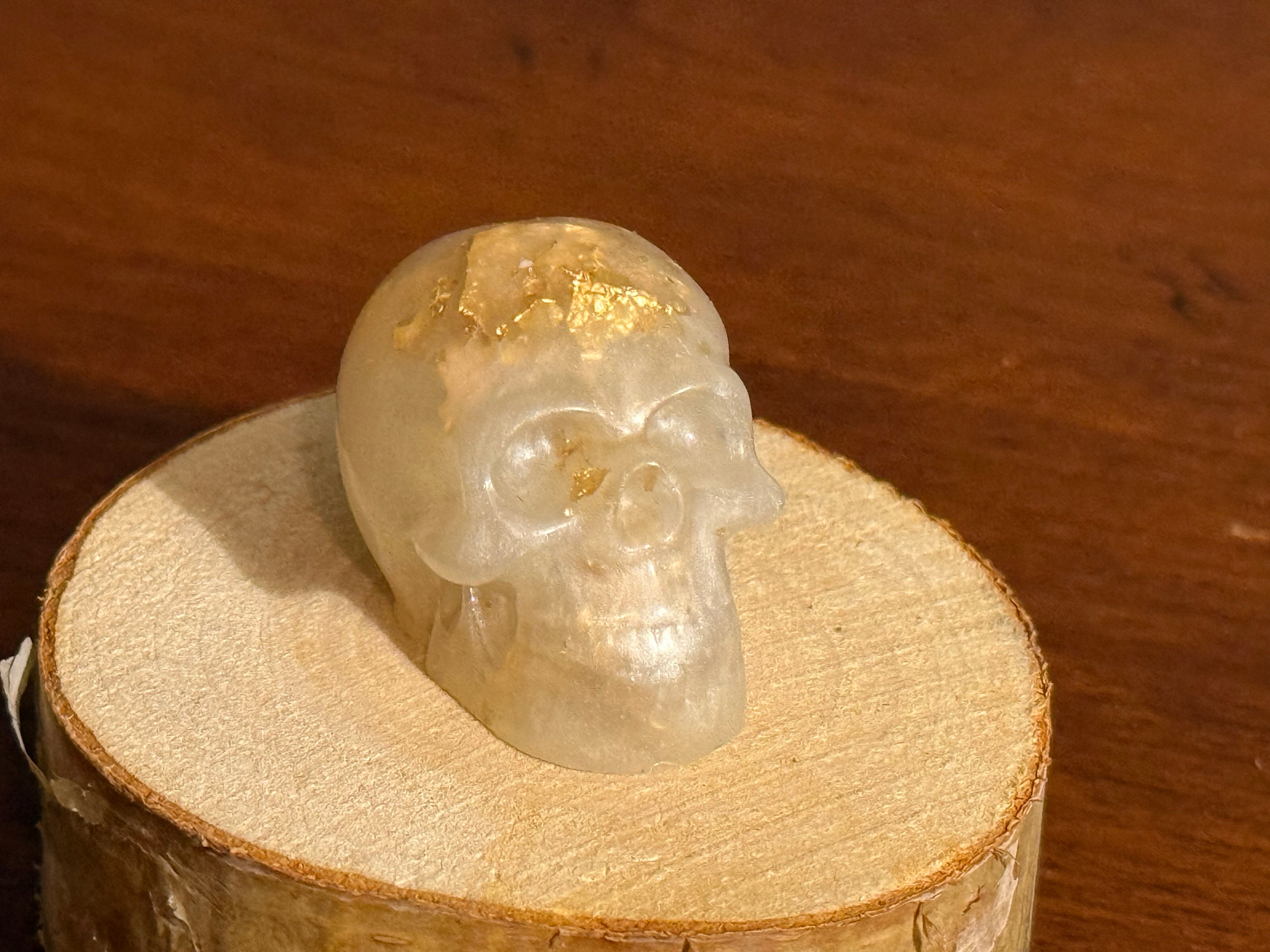 Fancy Goldflake Resin Mini Skull