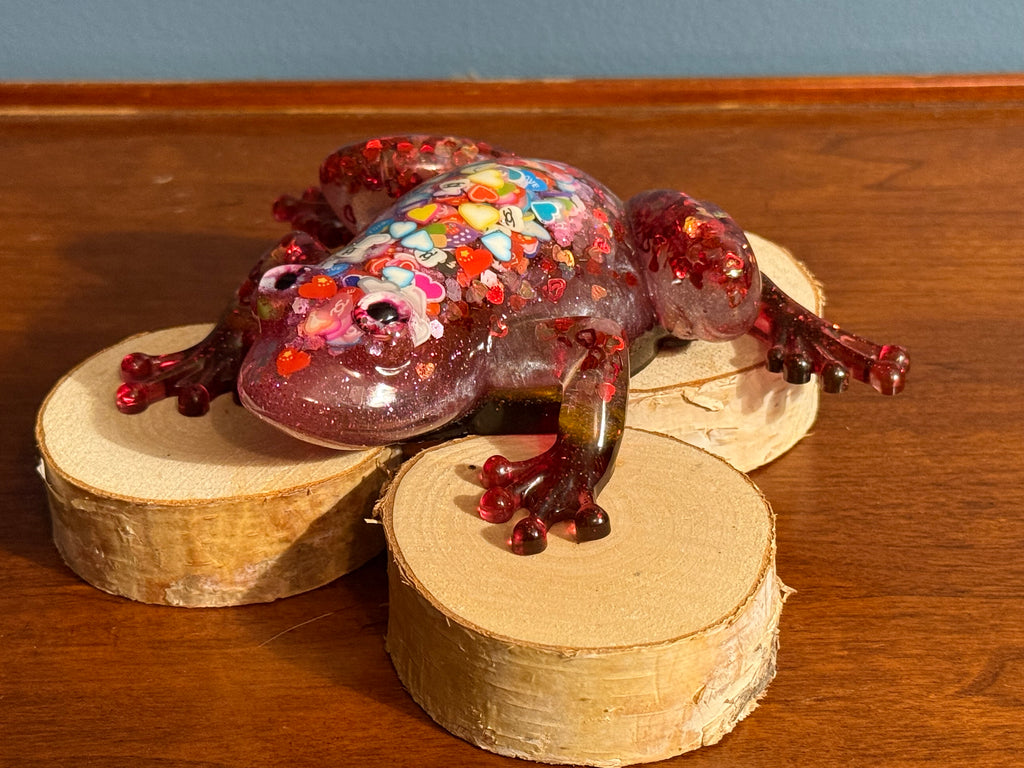 Valentine Heart Back Resin Frog
