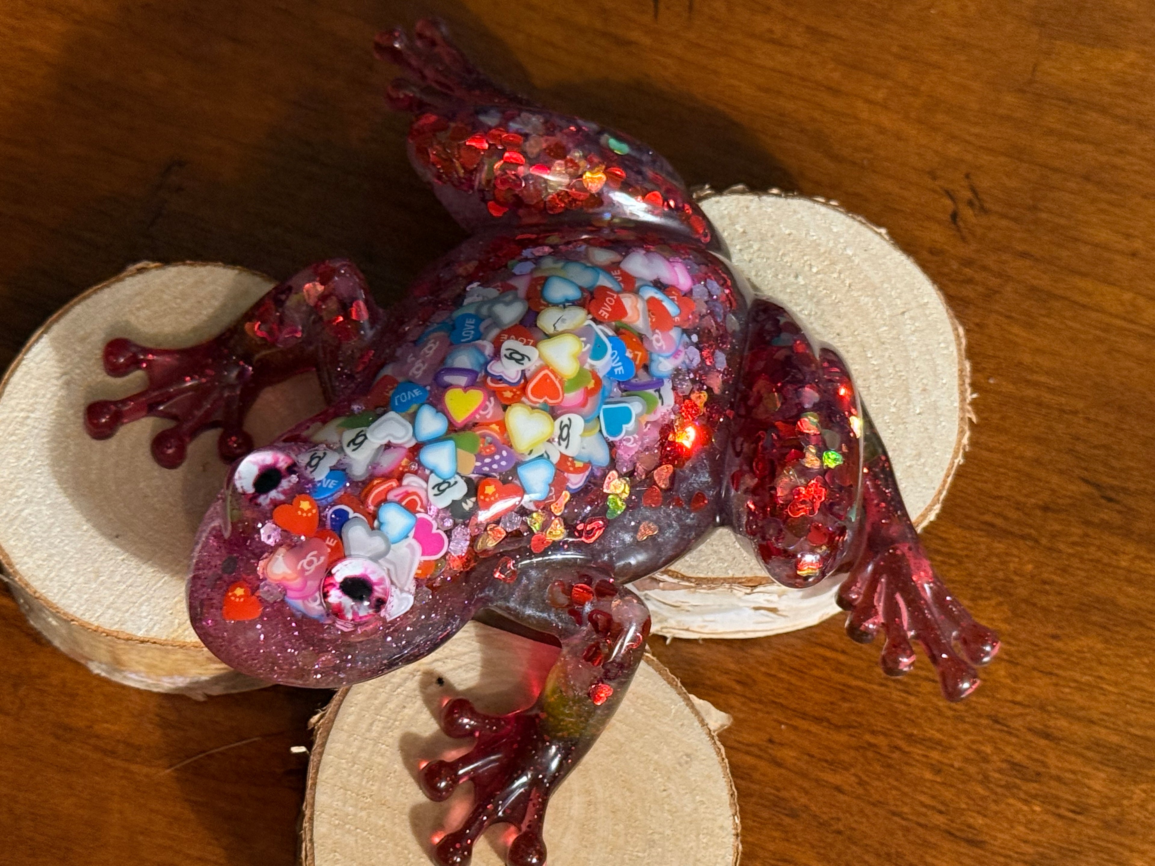 Valentine Heart Back Resin Frog