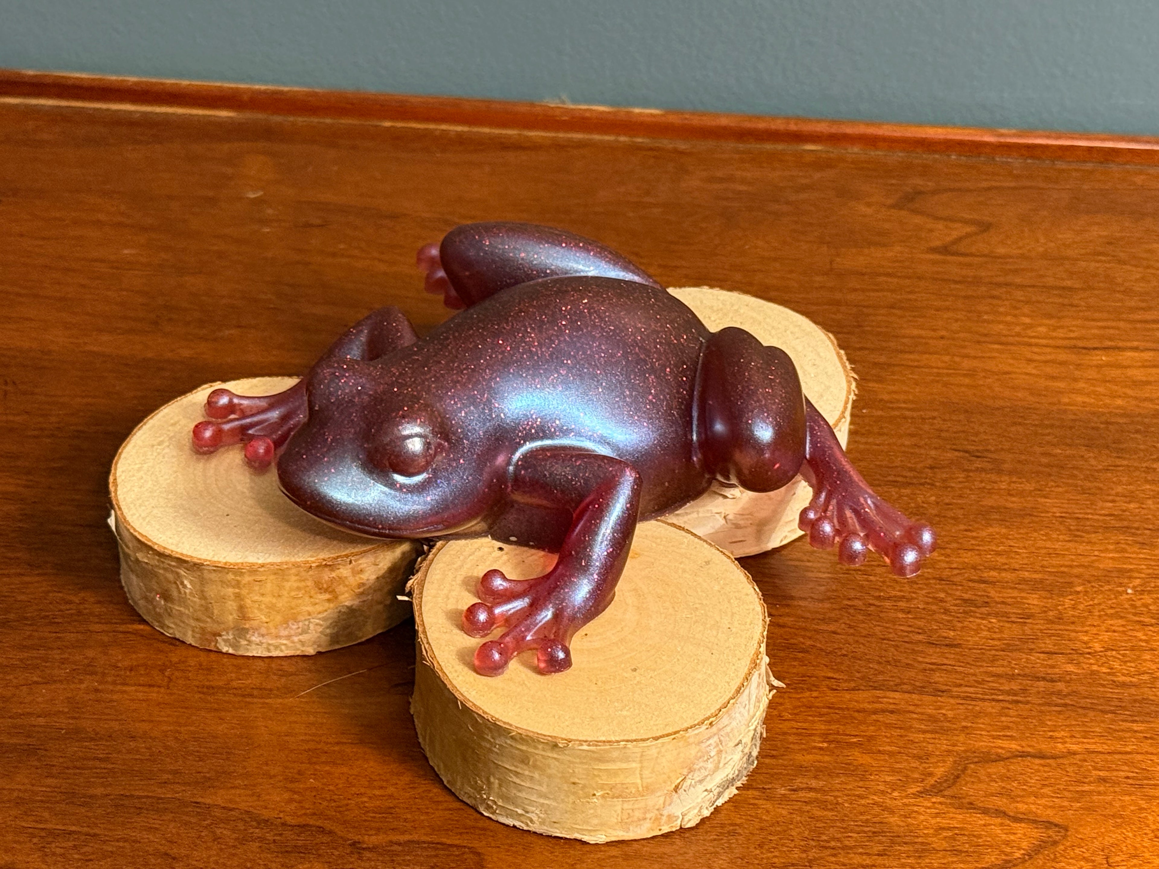 Sparkly Dark Pink Resin Frog